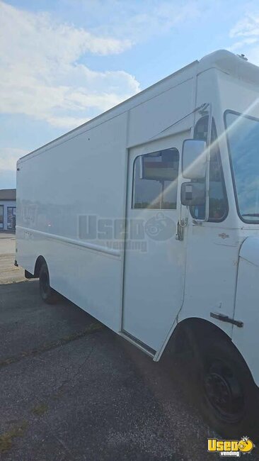 1997 P30 Stepvan Michigan Gas Engine for Sale