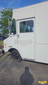 1997 P30 Stepvan Transmission - Automatic Michigan Gas Engine for Sale