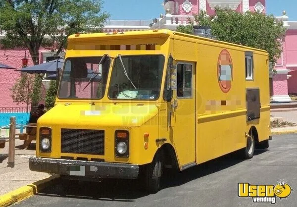 1997 P30 Van All-purpose Food Truck Colorado Gas Engine for Sale