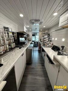 1997 P3500 Coffee & Beverage Truck Air Conditioning New York Gas Engine for Sale