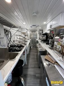 1997 P3500 Coffee & Beverage Truck Exterior Customer Counter New York Gas Engine for Sale