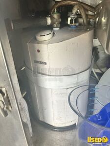 1997 Step Van Ice Cream Truck Ice Cream Truck Commercial Blender / Juicer Florida Diesel Engine for Sale