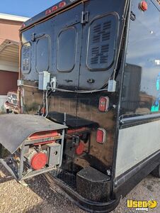 1997 Step Van Kitchen Food Truck All-purpose Food Truck Electrical Outlets New Mexico Gas Engine for Sale