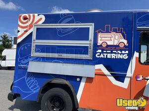 1997 Step Van Kitchen Food Truck All-purpose Food Truck Stainless Steel Wall Covers Connecticut Diesel Engine for Sale