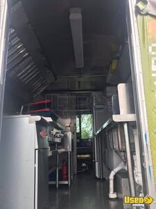 1997 T Series Kitchen Food Truck All-purpose Food Truck Stainless Steel Wall Covers Virginia Diesel Engine for Sale