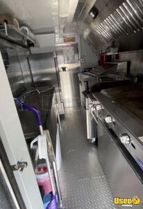 1997 Utilimaster Stepvan Food Truck All-purpose Food Truck Fryer Connecticut Diesel Engine for Sale