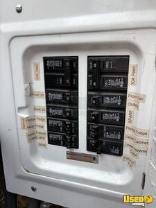 1997 Van All-purpose Food Truck Electrical Outlets Michigan Diesel Engine for Sale