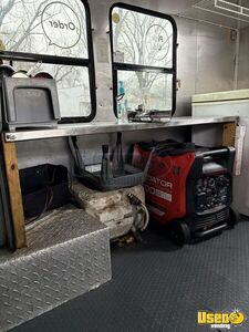 1997 Van All-purpose Food Truck Triple Sink Michigan Diesel Engine for Sale