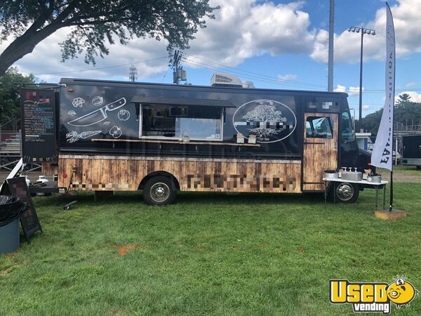 1997 Workhorse P30 Step Van Kitchen Food Truck All-purpose Food Truck Air Conditioning Connecticut Gas Engine for Sale