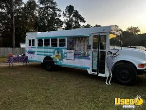 1998 3800 T444e All-purpose Food Truck Concession Window North Carolina Diesel Engine for Sale