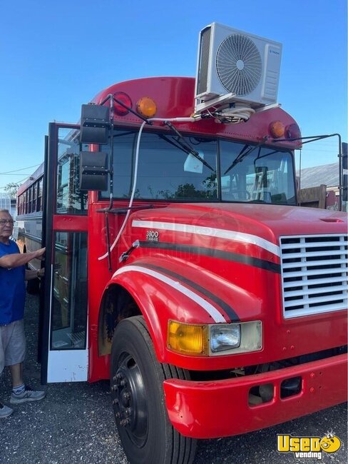 1998 3800 T444e Food Truck Bus All-purpose Food Truck Florida Diesel Engine for Sale