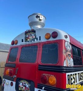 1998 3800 T444e Food Truck Bus All-purpose Food Truck Upright Freezer Florida Diesel Engine for Sale