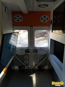 1998 4700 Vols Tailgate Shuttle Bus Shuttle Bus Breaker Panel Tennessee Diesel Engine for Sale
