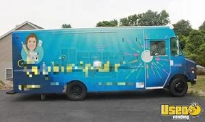 Well Equipped - 22' Freightliner All-Purpose Food Truck Mobile Food Unit for Sale in Connecticut!