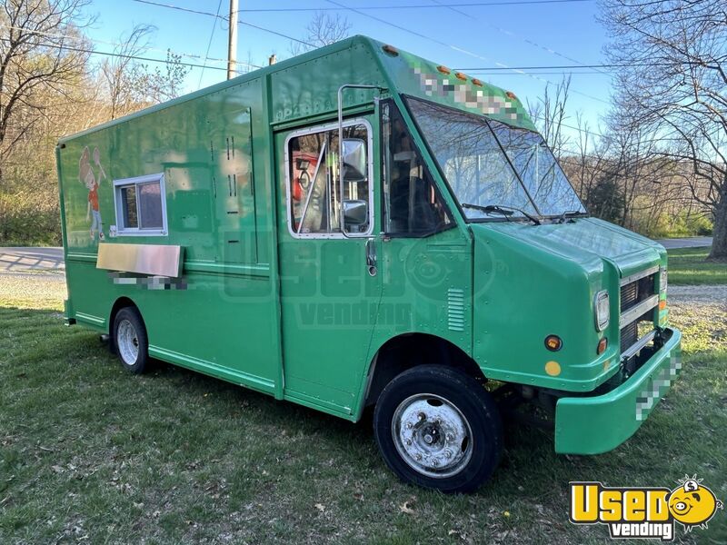 1998 Chassis M Line Walk- All-purpose Food Truck Indiana Diesel Engine for Sale