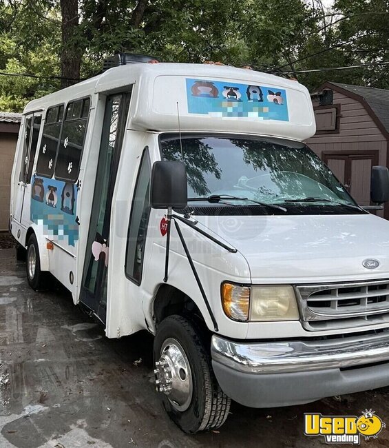 1998 E350 Pet Care / Veterinary Truck Texas Gas Engine for Sale