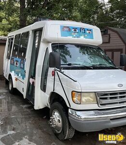 1998 E350 Pet Care / Veterinary Truck Texas Gas Engine for Sale