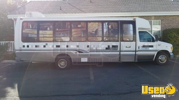 1998 E450 Econoline Mobile Hair & Nail Salon Truck Air Conditioning Utah Diesel Engine for Sale