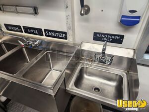 1998 Grumman Olsen All-purpose Food Truck Shore Power Cord Wisconsin Gas Engine for Sale