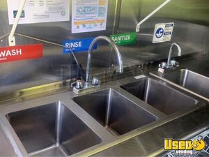 1998 Grumman Olson All-purpose Food Truck Prep Station Cooler Florida Gas Engine for Sale