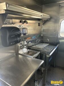 1998 Kitchen Food Truck All-purpose Food Truck Flatgrill Texas Diesel Engine for Sale