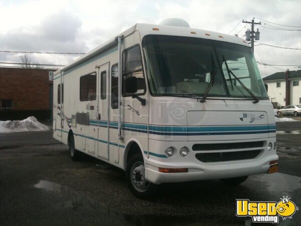 1998 Miranda Kitchen Food Truck All-purpose Food Truck New York for Sale