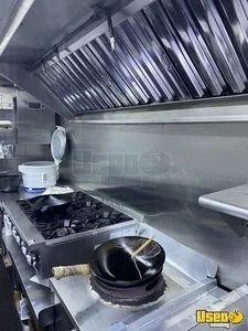 1998 Mt45 All-purpose Food Truck Diamond Plated Aluminum Flooring Oregon Diesel Engine for Sale