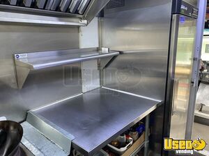 1998 Mt45 All-purpose Food Truck Diamond Plated Aluminum Flooring Oregon Diesel Engine for Sale