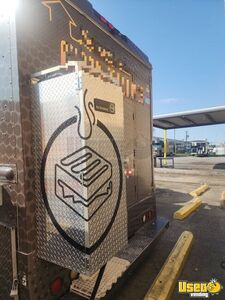 1998 Mt45 All-purpose Food Truck Diamond Plated Aluminum Flooring Texas Diesel Engine for Sale