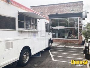 1998 Mt45 Chassis All-purpose Food Truck Concession Window Colorado Diesel Engine for Sale