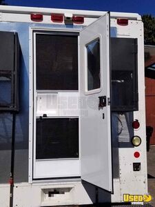 1998 Mt45 Step Van Kitchen Food Truck All-purpose Food Truck Backup Camera Florida Diesel Engine for Sale