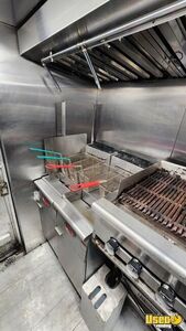 1998 P30 All-purpose Food Truck Cabinets New York Gas Engine for Sale