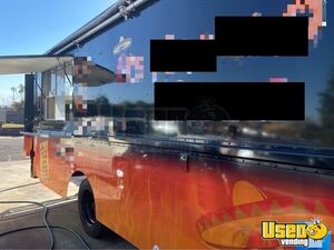 1998 P30 All-purpose Food Truck Concession Window Arizona Diesel Engine for Sale