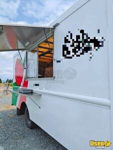 1998 P30 All-purpose Food Truck Concession Window British Columbia Gas Engine for Sale