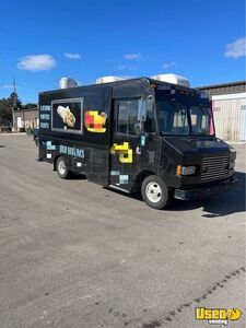 1998 P30 All-purpose Food Truck Concession Window Michigan Gas Engine for Sale