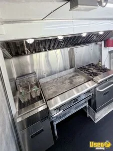 1998 P30 All-purpose Food Truck Deep Freezer Louisiana Gas Engine for Sale