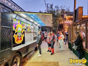 1998 P30 All-purpose Food Truck Diamond Plated Aluminum Flooring Texas Gas Engine for Sale