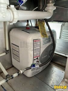 1998 P30 All-purpose Food Truck Hand-washing Sink Tennessee Gas Engine for Sale