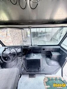1998 P30 All-purpose Food Truck Interior Lighting Louisiana Gas Engine for Sale