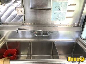 1998 P30 All-purpose Food Truck Interior Lighting Texas for Sale