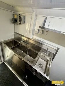 1998 P30 All-purpose Food Truck Prep Station Cooler Louisiana Gas Engine for Sale
