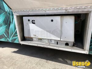 1998 P30 All-purpose Food Truck Prep Station Cooler Tennessee Gas Engine for Sale