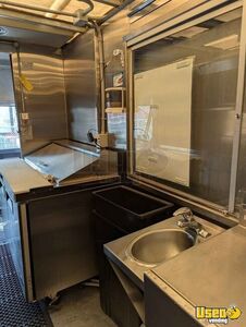 1998 P30 All-purpose Food Truck Propane Tank British Columbia Gas Engine for Sale