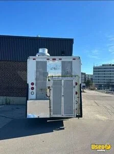 1998 P30 All-purpose Food Truck Stainless Steel Wall Covers Ontario Gas Engine for Sale