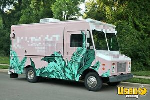 20' Acai Bowl Healthy Food Truck Mobile Business Food Unit for Sale in Tennessee!