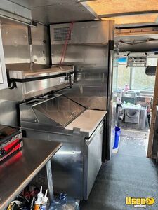 1998 P30 All-purpose Food Truck Upright Freezer Michigan Gas Engine for Sale
