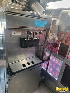 1998 P30 Ice Cream Truck Ice Cream Truck 10 Pennsylvania Gas Engine for Sale