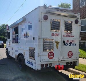 1998 P30 Ice Cream Truck Ice Cream Truck Deep Freezer Pennsylvania Gas Engine for Sale