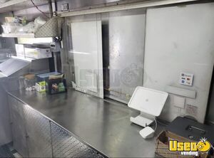 1998 P30 Kitchen Food Truck All-purpose Food Truck Backup Camera Florida Diesel Engine for Sale