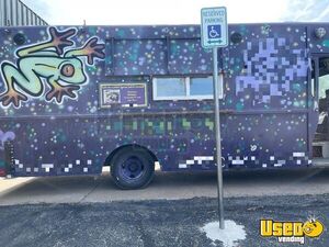 1998 P30 Kitchen Food Truck All-purpose Food Truck Concession Window Oklahoma for Sale
